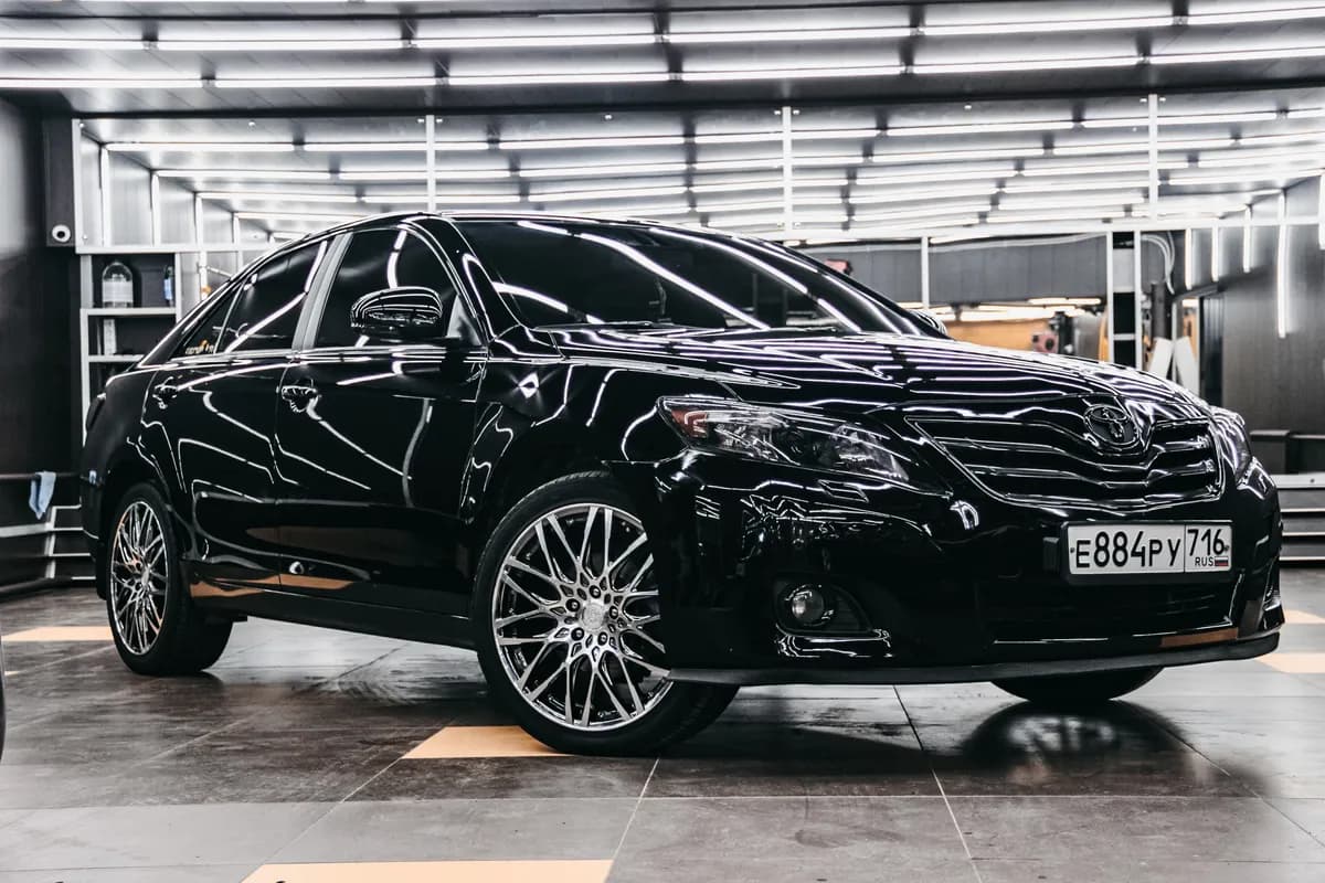 Toyota Camry — Полировка + Тонировка
