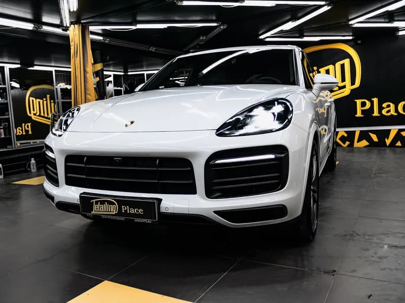 Porsche Cayenne — 